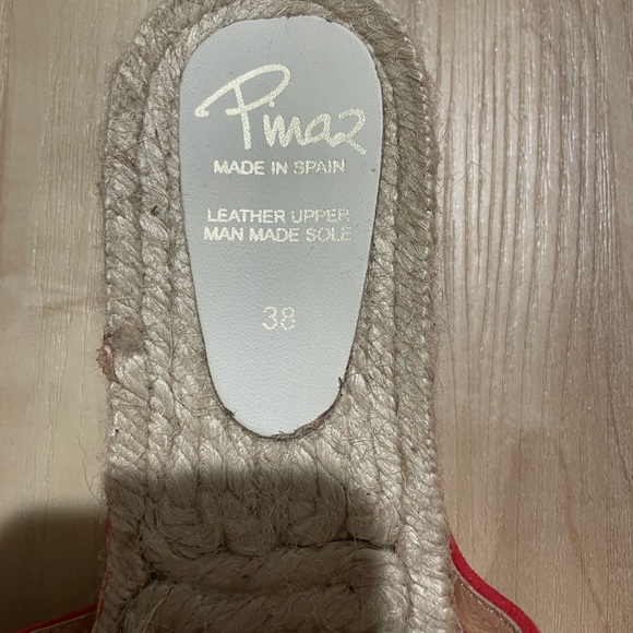 Brand new sandals - Picture 3 of 3